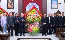 Lãnh đạo Ủy ban Trung ương Mặt trận tổ quốc Việt Nam và lãnh đạo tỉnh chúc mừng Tòa giám mục Thanh Hóa