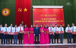 Bế giảng lớp Cao cấp Lý luận chính trị hệ không tập trung tỉnh Thanh Hóa (Khóa học 2021-2023)
