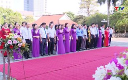 Đoàn công tác Ủy ban Mặt trận Tổ quốc tỉnh Đồng Nai dâng hương tưởng niệm Chủ tịch Hồ Chí Minh
