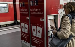 Đức áp dụng loại vé giao thông công cộng mới bảo vệ môi trường