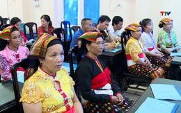 Tập huấn về phương pháp bảo tồn trang phục truyền thống của dân tộc Thái huyện Như Thanh