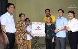 Bàn giao nhà "Đại đoàn kết" cho hộ nghèo ở huyện Vĩnh Lộc
