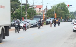 Chấn chỉnh tình trạng dừng, đỗ xe sai quy định trên tuyến Quốc lộ 47 đoạn qua xã Đông Khê, huyện Đông Sơn