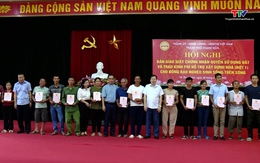 Thành phố Thanh Hóa bàn giao giấy chứng nhận quyền sử dụng đất cho đồng bào nghèo sinh sống trên sông