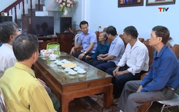 Hội người cao tuổi tỉnh tặng quà tại thành phố Thanh Hóa