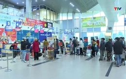 Đề nghị tăng cường phương tiện đón khách tại sân bay