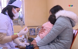 Thị xã Nghi Sơn tập trung tiêm bù vắc xin cho trẻ