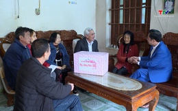 Tập đoàn Tiên Sơn Thanh Hóa tặng quà tết tại huyện Hà Trung