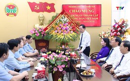 Phó Bí thư Thường trực Tỉnh ủy Lại Thế Nguyên chúc mừng ngày thành lập Hội Nông dân Việt Nam