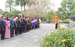 Phường Phú Sơn dâng hương tại Khu văn hóa tưởng niệm Chủ tịch Hồ Chí Minh