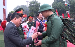 Phó Chủ tịch Thường trực UBND tỉnh Nguyễn Văn Thi dự lễ giao quân tại huyện Nông Cống