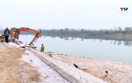 Đẩy nhanh tiến độ các dự án công trình chống sạt lở tại Vĩnh Lộc