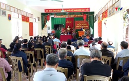 Phó Chủ tịch UBND tỉnh Lê Đức Giang dự sinh hoạt cùng đảng viên Chi bộ khu phố 1, thị trấn Kim Tân