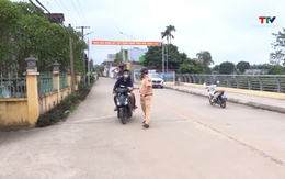 Công an huyện Hà Trung xử lý người điều khiển phương tiện mô tô, xe gắn máy vi phạm giao thông