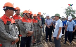 Huyện Thiệu Hóa thăm, tặng quà lực lượng thi công dự án đường dây 500kV mạch 3