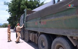 Công an huyện Thọ Xuân tăng cường kiểm soát tải trọng phương tiện