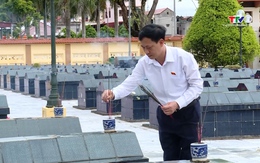 Phó trưởng Đoàn đại biểu Quốc hội Mai Văn Hải viếng nghĩa trang liệt sĩ và thăm hỏi, tặng quà các gia đình chính sách huyện Nga Sơn, Hoằng Hoá