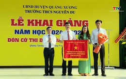 Phó Bí thư Thường trực Tỉnh ủy Lại Thế Nguyên dự khai giảng tại trường THCS Nguyễn Du, huyện Quảng Xương