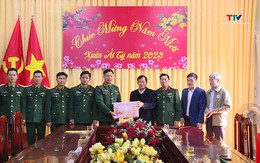 Phó Chủ tịch HĐND tỉnh Nguyễn Quang Hải kiểm tra tình hình sản xuất và tặng quà gia đình chính sách tại huyện Triệu Sơn