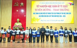 Huyện Hậu Lộc tổ chức Tết khuyến học Xuân Ất Tỵ 2025 và trao thưởng cho học sinh, giáo viên có thành tích cao trong học tập