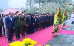 Dâng hương tưởng niệm Anh hùng dân tộc Lê Lợi, Chủ tịch Hồ Chí Minh cố Tổng Bí thư Lê Khả Phiêu và các anh hùng liệt sĩ