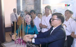 Hiệp hội Doanh nghiệp Thanh Hóa dâng hương Bác