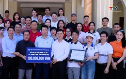 Hỗ trợ người dân vùng lũ