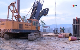 Đẩy nhanh tiến độ thi công các công trình phòng chống thiên tai và phục vụ sản xuất