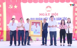 Nhân dân các dân tộc thôn Tiến Sơn 1 vui Ngày hội Đại đoàn kết toàn dân tộc