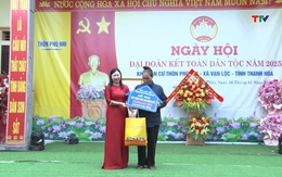 Ngày hội Đại đoàn kết toàn dân tộc tại thôn Phú Nhi, xã Vạn Lộc