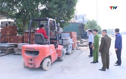 Giải toả vi phạm lấn chiếm hành lang giao thông