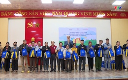 Hỗ trợ người dân xã Thanh Phong bị ảnh hưởng bởi bão số 10