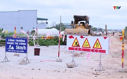 Đảm bảo an toàn giao thông khi thi công đường từ ngã ba Voi đi Sầm Sơn