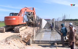 Hoàn thành các công trình phục vụ sản xuất  đúng thời hạn qui định