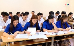 Ưu tiên các chương trình dạy tiếng Lào, Campuchia tại các xã biên giới