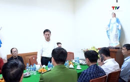 Phường Đông Quang thăm, chúc mừng các tổ chức, cá nhân công giáo nhân dịp lễ Noel 2025