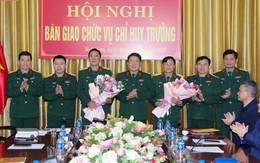 Bàn giao chức vụ Chỉ huy trưởng Ban Chỉ huy Quân sự Thị xã Nghi Sơn