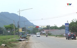 Ngọc Lặc: Hệ thống điện chiếu sáng hoàn thiện hơn 4 năm vẫn "nằm chờ" sử dụng