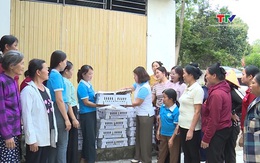 Trao 5.000 con gà giống cho Tổ hợp tác chăn nuôi tổng hợp do phụ nữ tham gia quản lý