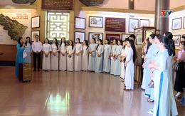Tháng Năm nhớ Bác