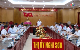 Chủ tịch UBND tỉnh làm việc với Ban Thường vụ Thị uỷ Nghi Sơn