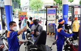 Giá xăng quay đầu đi xuống, RON 95 còn hơn 19.500 đồng/lít