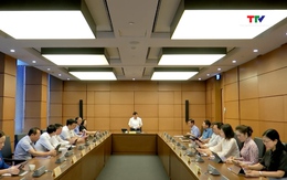 Đoàn đại biểu Quốc hội tỉnh Thanh Hóa thảo luận tại tổ