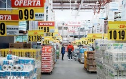 Bộ trưởng kinh tế Argentina kêu gọi khu vực tư nhân thanh toán bằng đồng USD