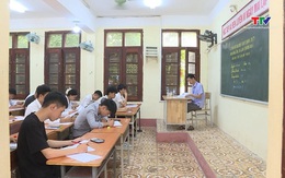Thí sinh hoàn thành kỳ thi tốt nghiệp THPT 2025