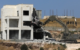 Israel phá hủy nhiều nhà cửa của người Palestine ở Bờ Tây