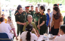 Tổng cục Hậu Cần - Kỹ thuật khám bệnh, cấp thuốc miễn phí và tặng quà tại xã Yên Thọ
