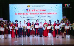 500 sinh viên trường Đại học Hồng Đức được xếp loại tốt nghiệp xuất sắc và giỏi