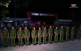 Công an xã Tân Ninh ra quân tổng kiểm tra, kiểm soát hành chính ban đêm