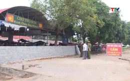 Chấn chỉnh vi phạm hành lang giao thông để họp chợ